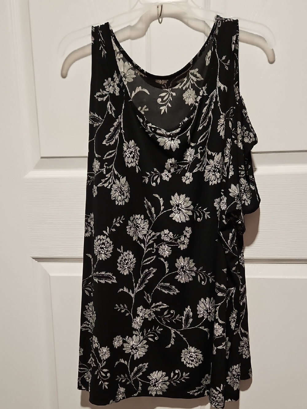 Catherines Black and White Floral Scoop Cold Shoulder Top